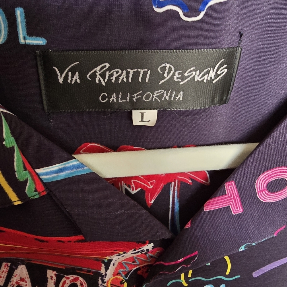 Via Ripatti Designs Graphic Button-Up Shirt - Picture 3 of 3